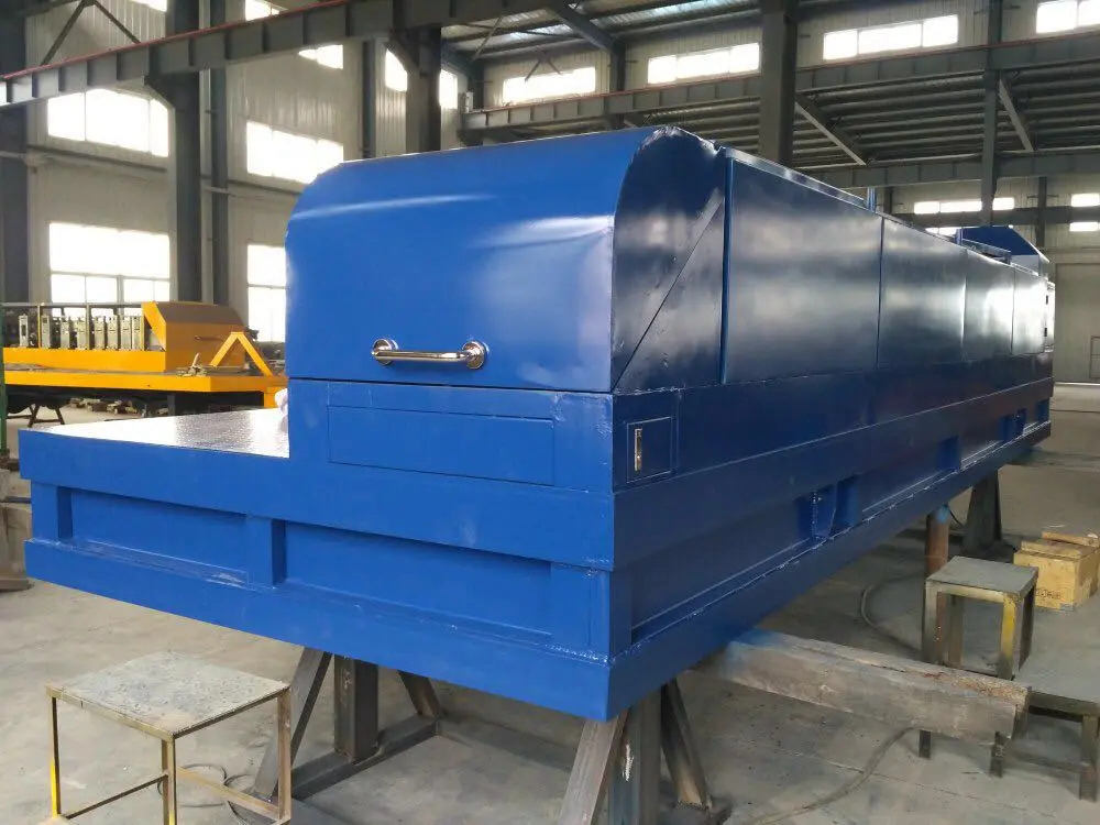 Long span forming machine for steel roofing