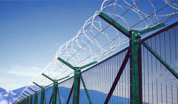 CE Certified Metal Fence Clips for Securely Attaching Fences - Ensuring Safety and Quality Compliance CE Certified Metal Fence Clips for Securely Attaching Fences - Ensuring Safety and Quality Compliance