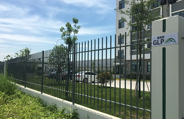 In 2019-2023, respectively, to complete more than 30 projects across the country, amounting to more than 8 million, the length of more than 30 kilometres. The main products are round tube post with bamboo fence. The material is hot galvanised pipe, Akzo powder.