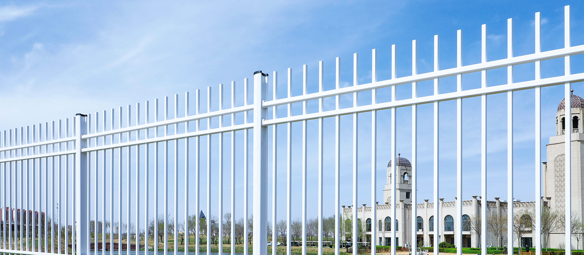 Panel is becoming more and more popular fence 
for private residence, gardens, parks, sport area and industrial use.