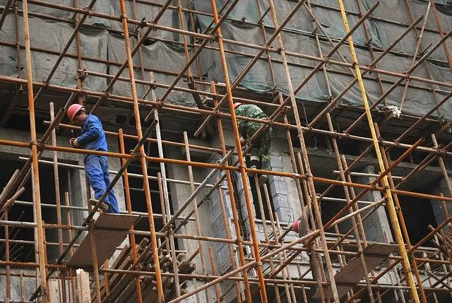 HOW SCAFFOLDING IS USED IN CONSTRUCTION Scaffolding