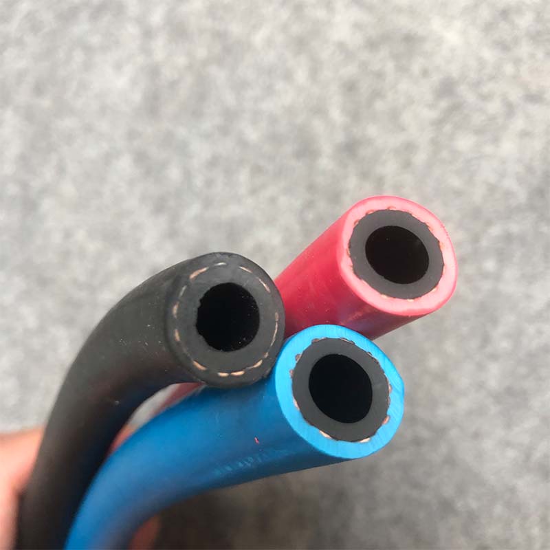 Twin welding hose for efficient work. Twin welding hose for efficient work.