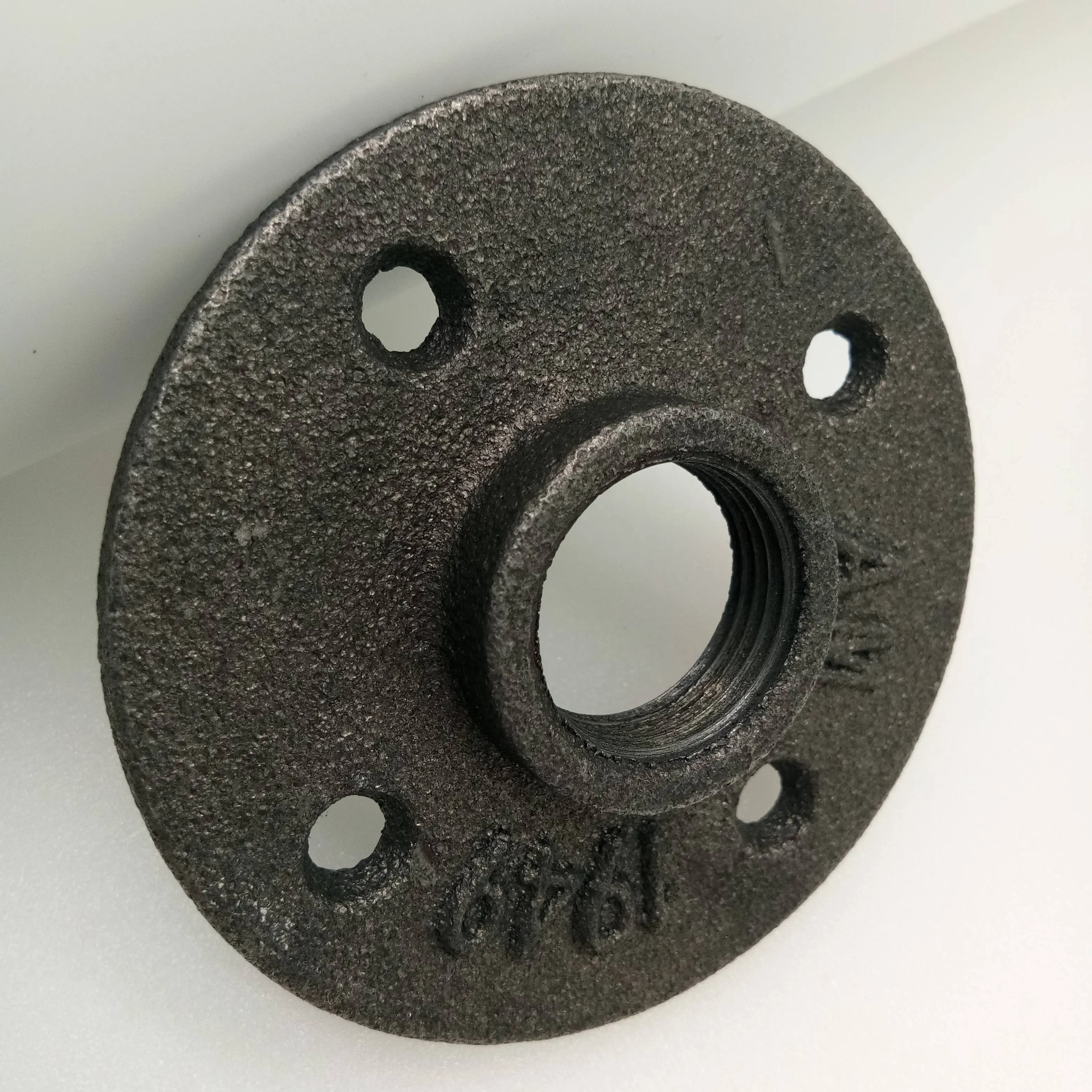 3/4inch black malleable iron cast flange used for industrial pipe wine rack