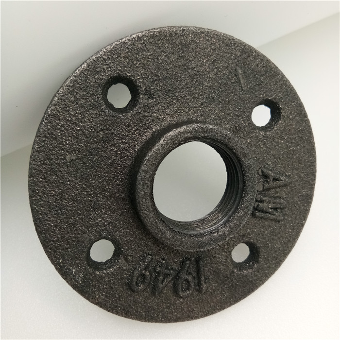 3/4 Black Malleable Iron Floor Flange Pipe Fittings, Perfect for Industrial Pipe Furniture and DIY Decor