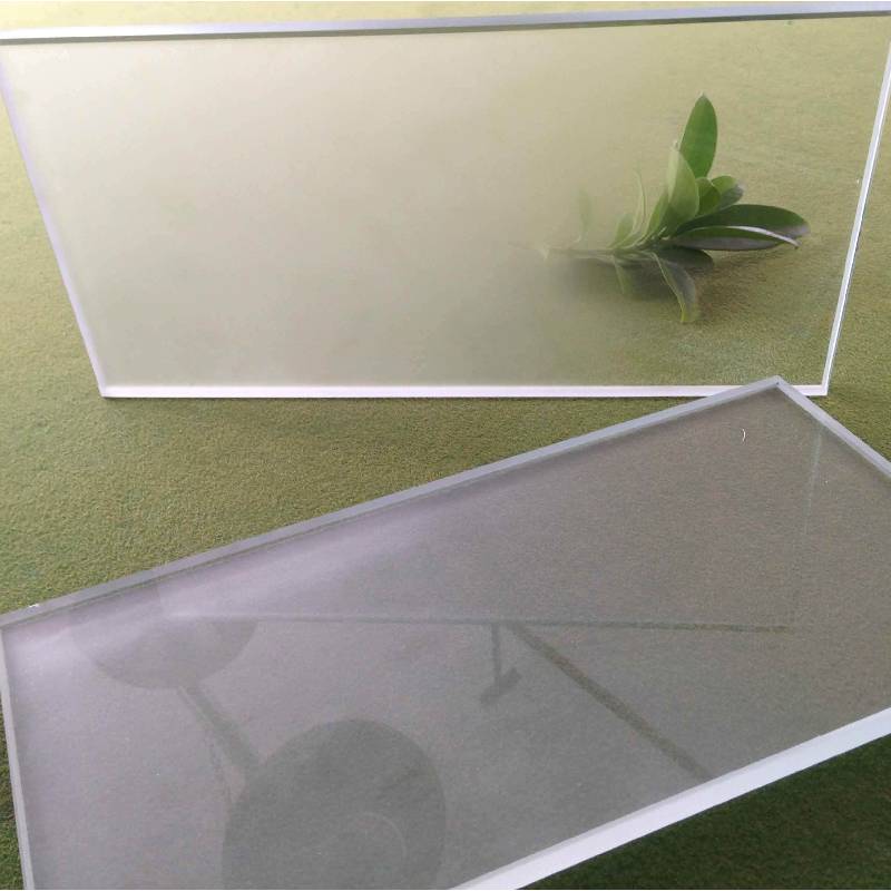 3. Mirrored Aluminum Decor 3. Mirrored Aluminum Decor