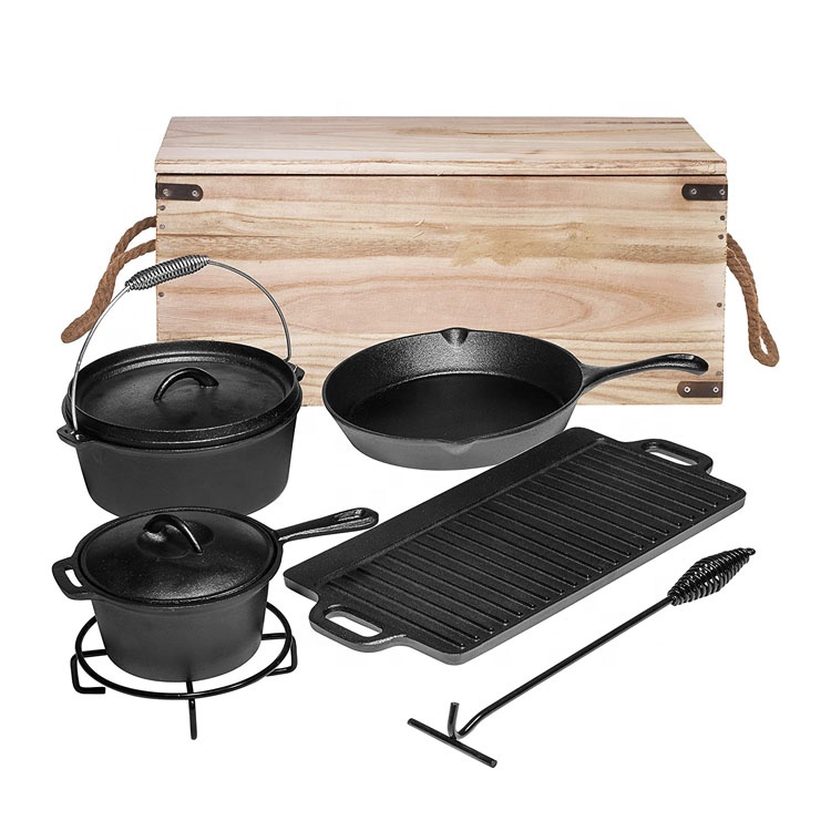 PRE-SEASONED DUTCH OVEN CAST IRON CAMPING COOKING SET WITH WOODEN CASE