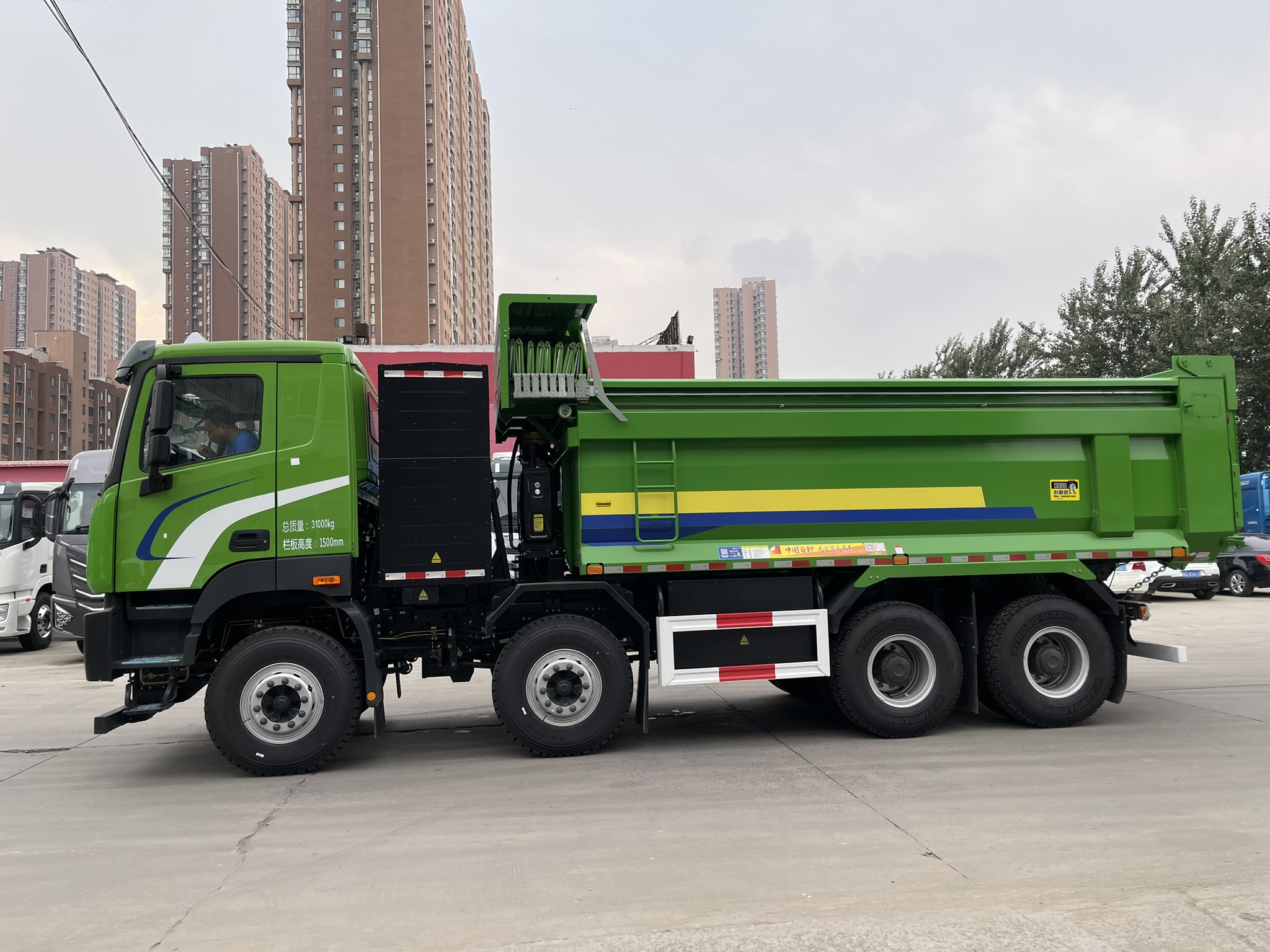 Discover the Ultimate Solution for Your Hauling Needs with a Dump Trailer 