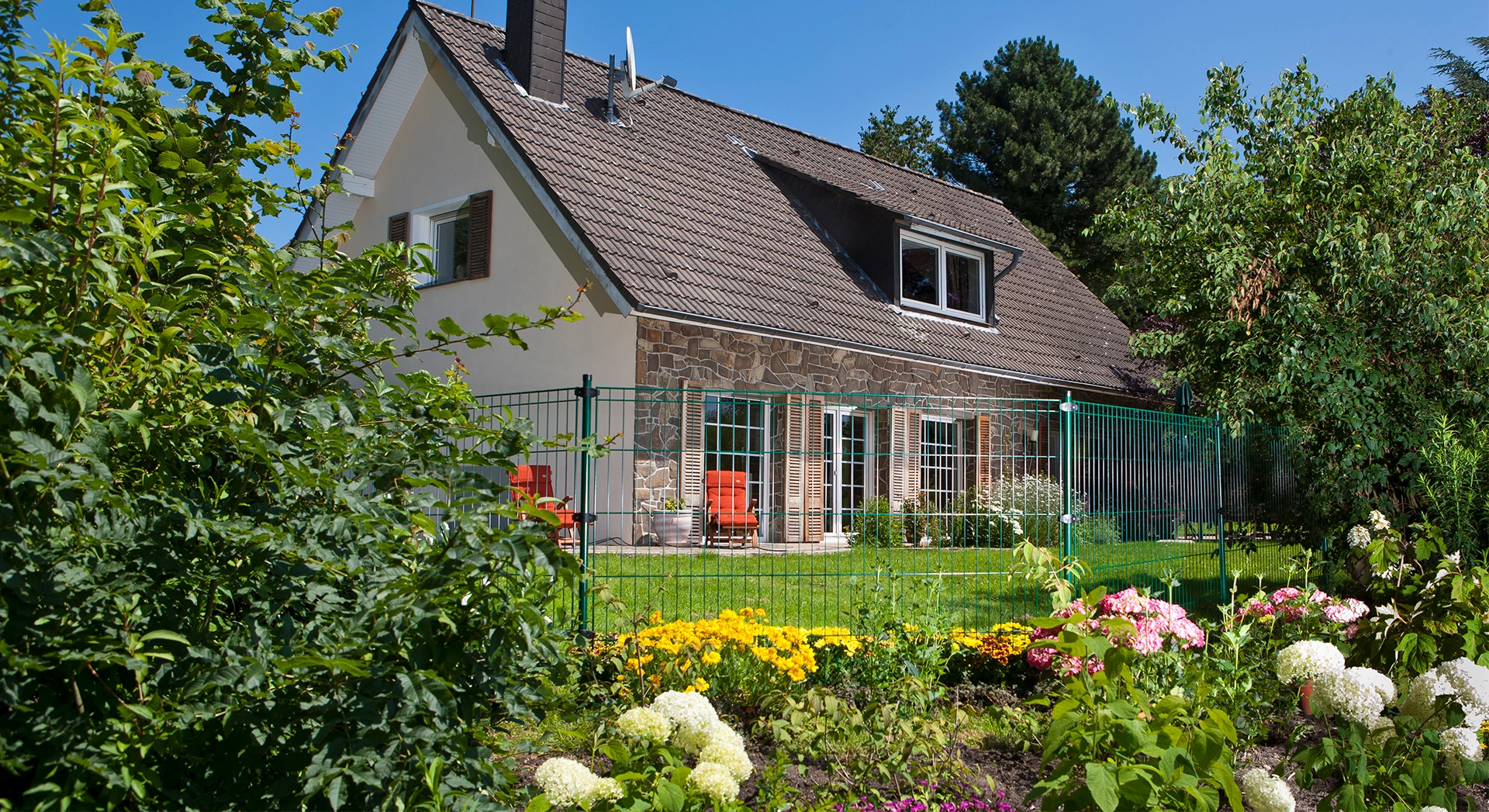The significance of trellis fence panels in maintaining ecological balance