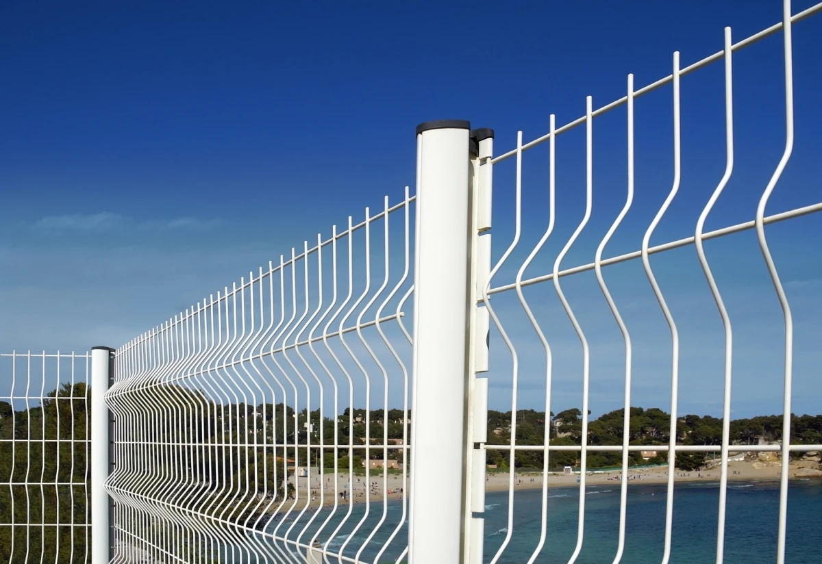 The global fencing industry is undergoing a revolution, and at the forefront of this transformation is the 3D curved fence—a cutting-edge security solution that merges durability, aesthetics, and advanced engineering.