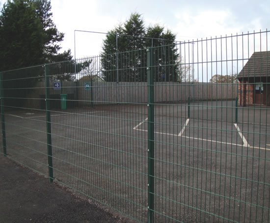 CLD_Fencing_Systems_Dulok_Lite_Double_Wire_panel_fencing_1