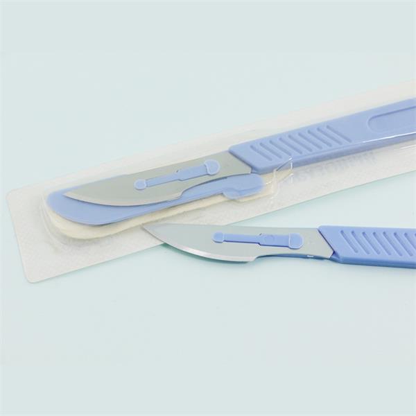 disposable surgical blades with plastic handle