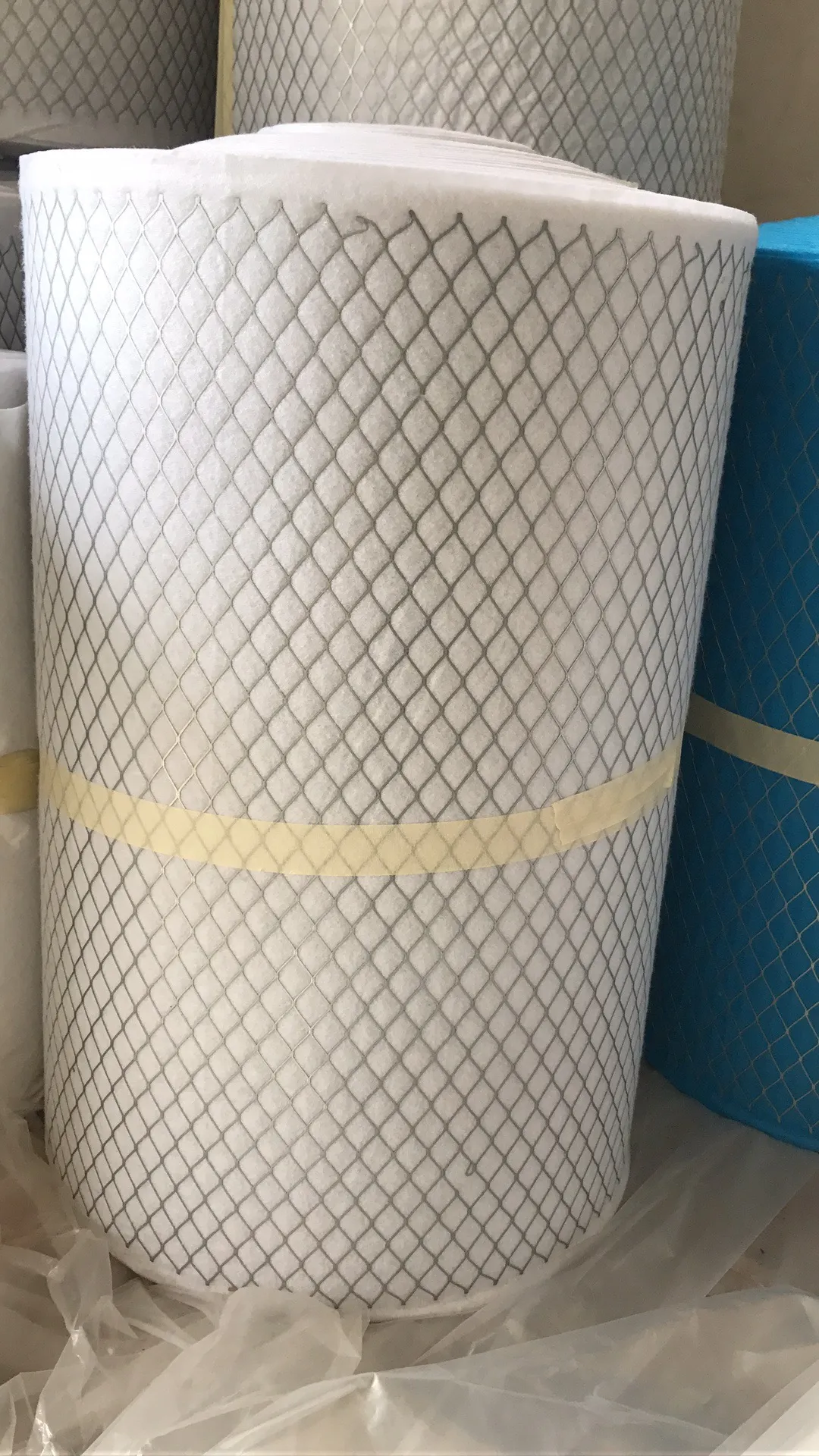 G4-polyester-with-expanded-metal-grid1