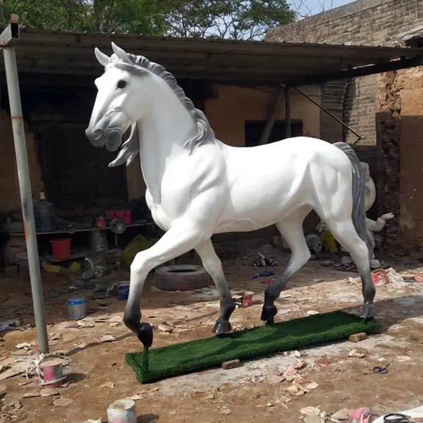 Outdoor Life Size Horse Garden Fiberglass Sculpture