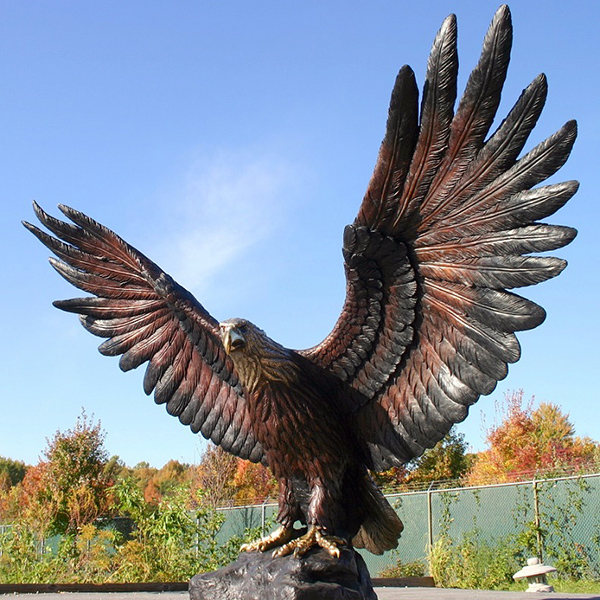 garden bronze eagle