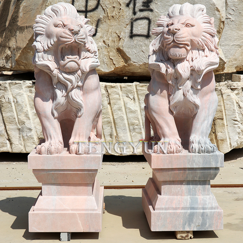 https://www.firststatue.com/lion-sculpture/