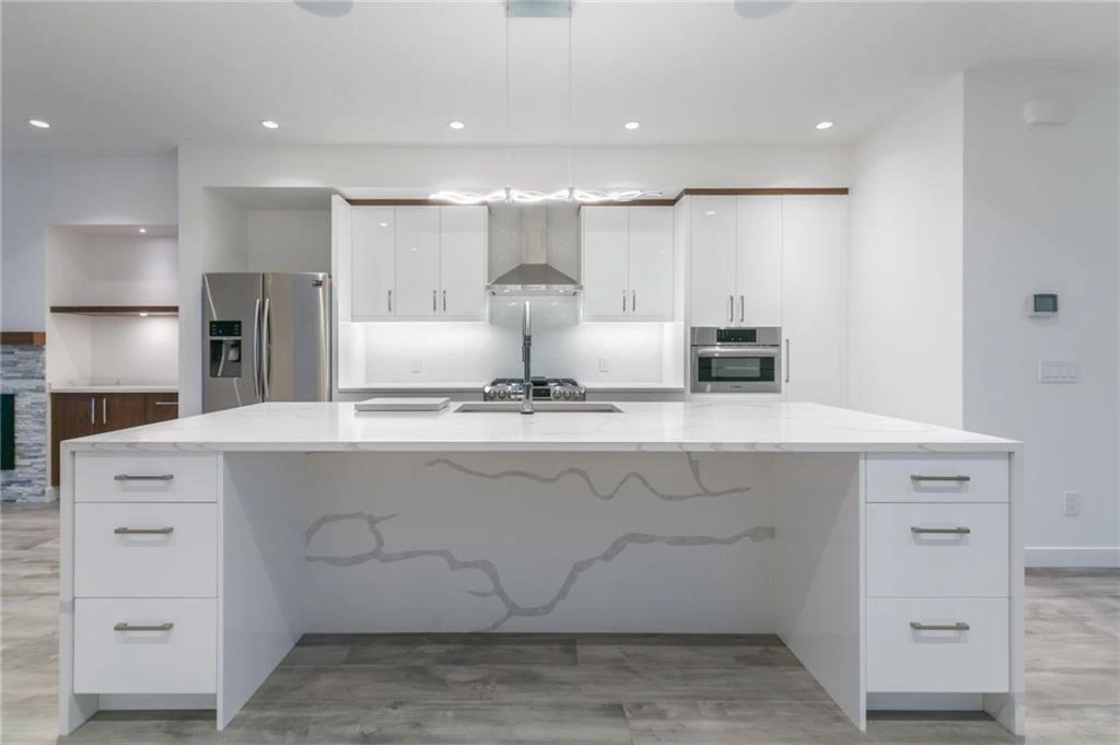 Customized High Gloss Lacquer  Kitchen Cabinet