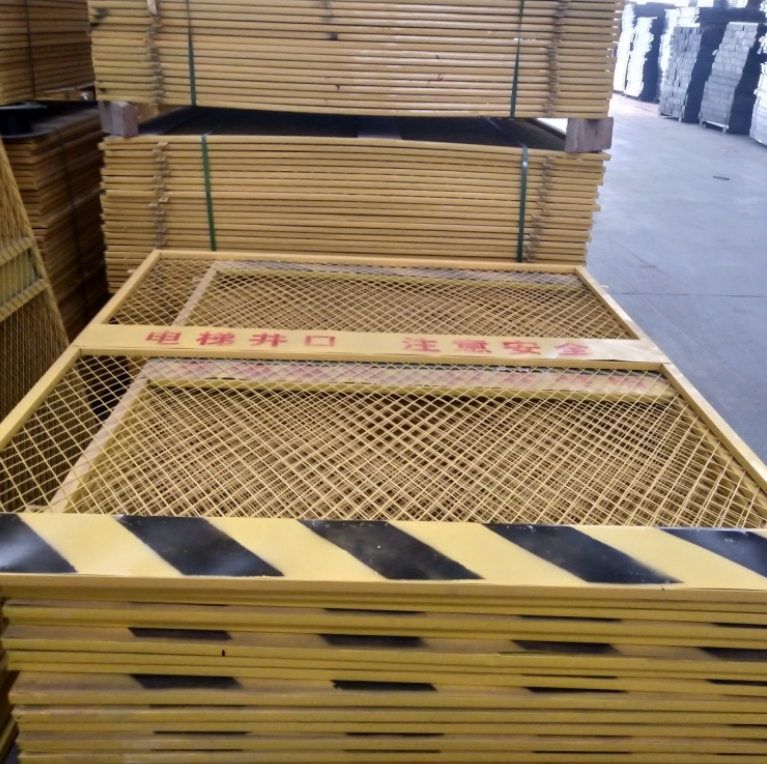 Introduction to the construction elevator shaft protection door Introduction to the construction elevator shaft protection door