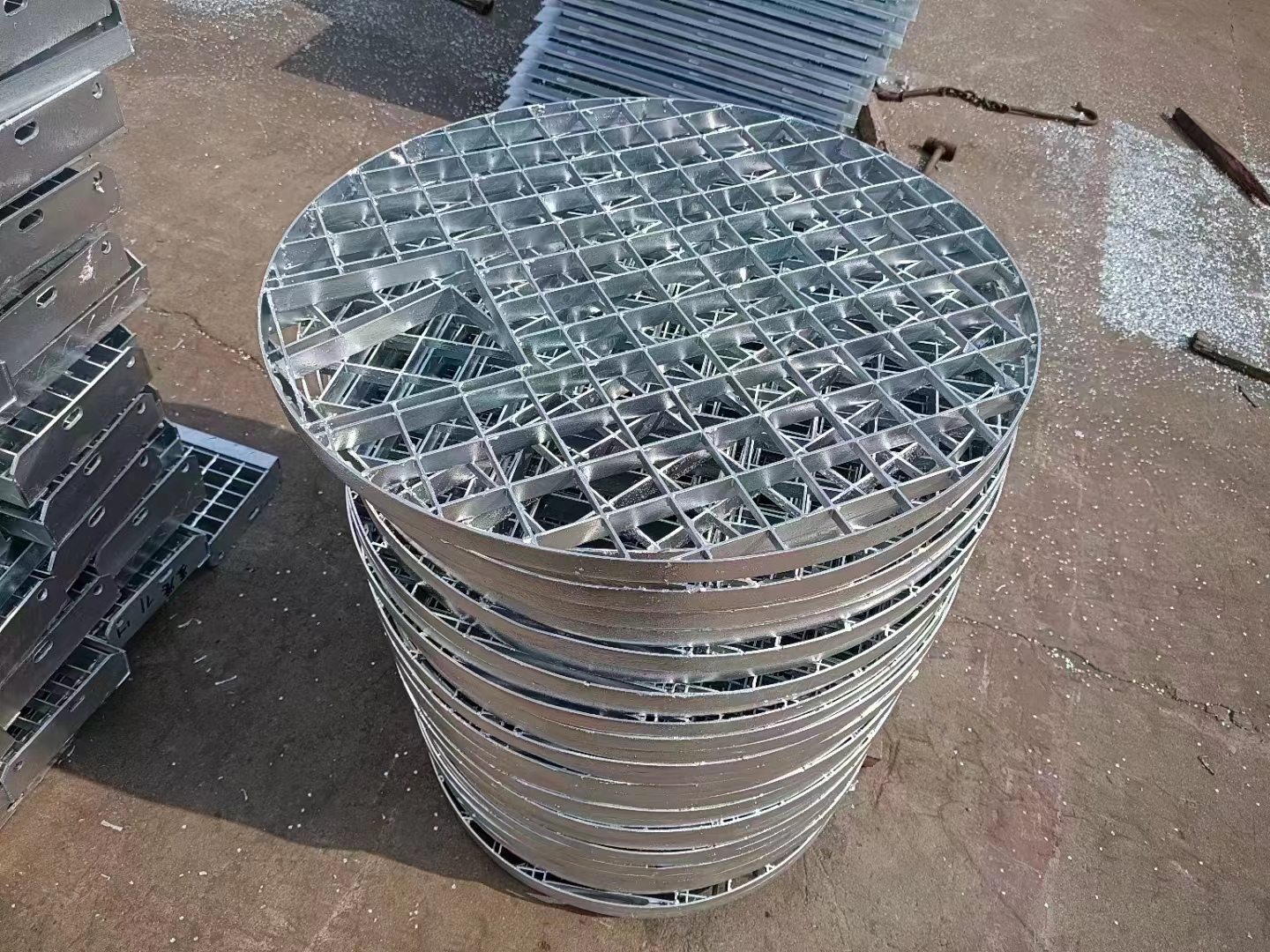 What issues should be paid attention to when purchasing special-shaped steel gratings What issues should be paid attention to when purchasing special-shaped steel gratings