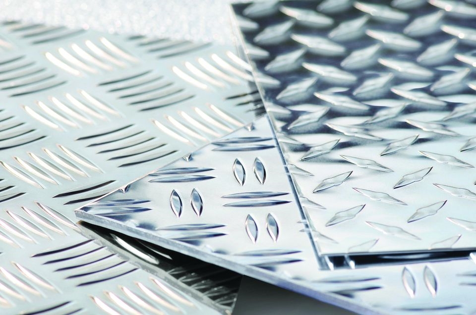 Metal patterned protective plates: In what occasions can they play the greatest protective role? Metal patterned protective plates: In what occasions can they play the greatest protective role?
