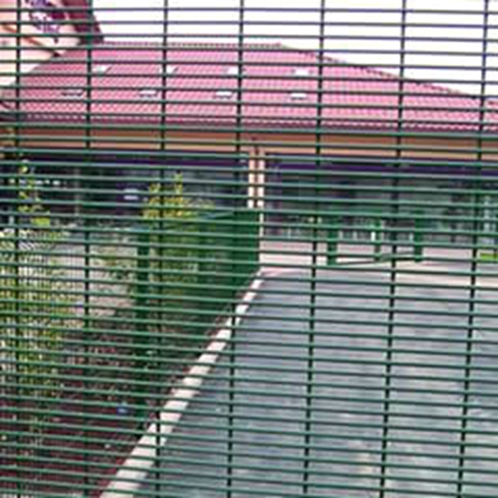 The 358 anti-climbing guardrail net uses PVC powder coated on the surface of the welded wire mesh to form an effective protective film to prevent corrosion and rust, extending the service life of the 358 anti-climbing guardrail net. The color can be customized according to the customer's requirements. It actually needs to be customized, the appearance is beautiful and the price is reasonable!