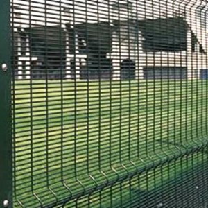 Production process and advantages of hot-dip galvanized mesh fence