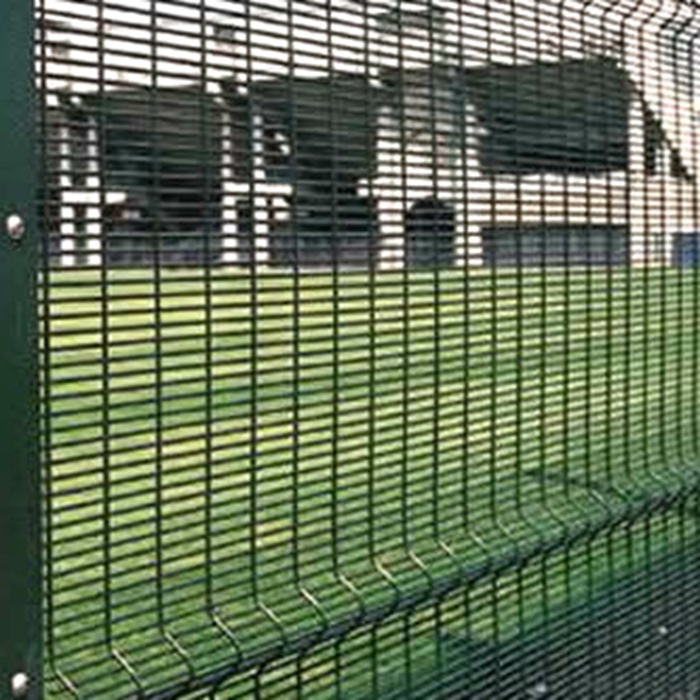 The 358 anti-climbing guardrail net uses PVC powder coated on the surface of the welded wire mesh to form an effective protective film to prevent corrosion and rust, extending the service life of the 358 anti-climbing guardrail net. The color can be customized according to the customer's requirements. It actually needs to be customized, the appearance is beautiful and the price is reasonable!