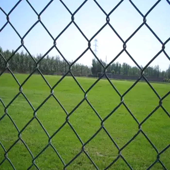 Why don’t the stadium fence nets use welded wire mesh? Why don’t the stadium fence nets use welded wire mesh?
