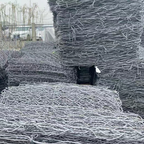 Environmentally friendly and economical engineering protection material gabion mesh box