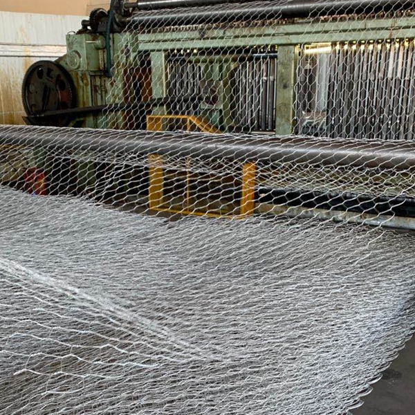 Environmentally friendly and economical engineering protection material gabion mesh box