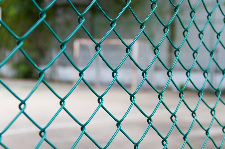 Chain link fence: the preferred material for fencing and protection Chain link fence: the preferred material for fencing and protection