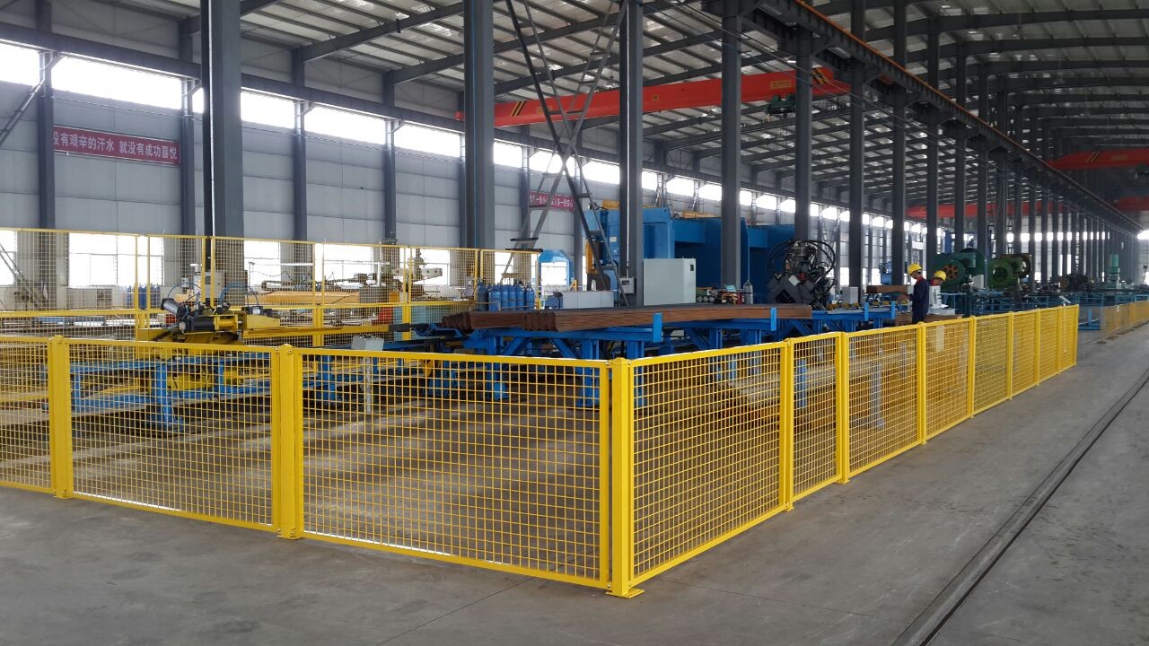 Isolation fence plastic dipping welded wire mesh