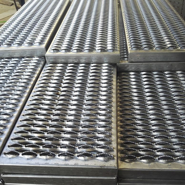 The role of anti-skid plate can play The role of anti-skid plate can play