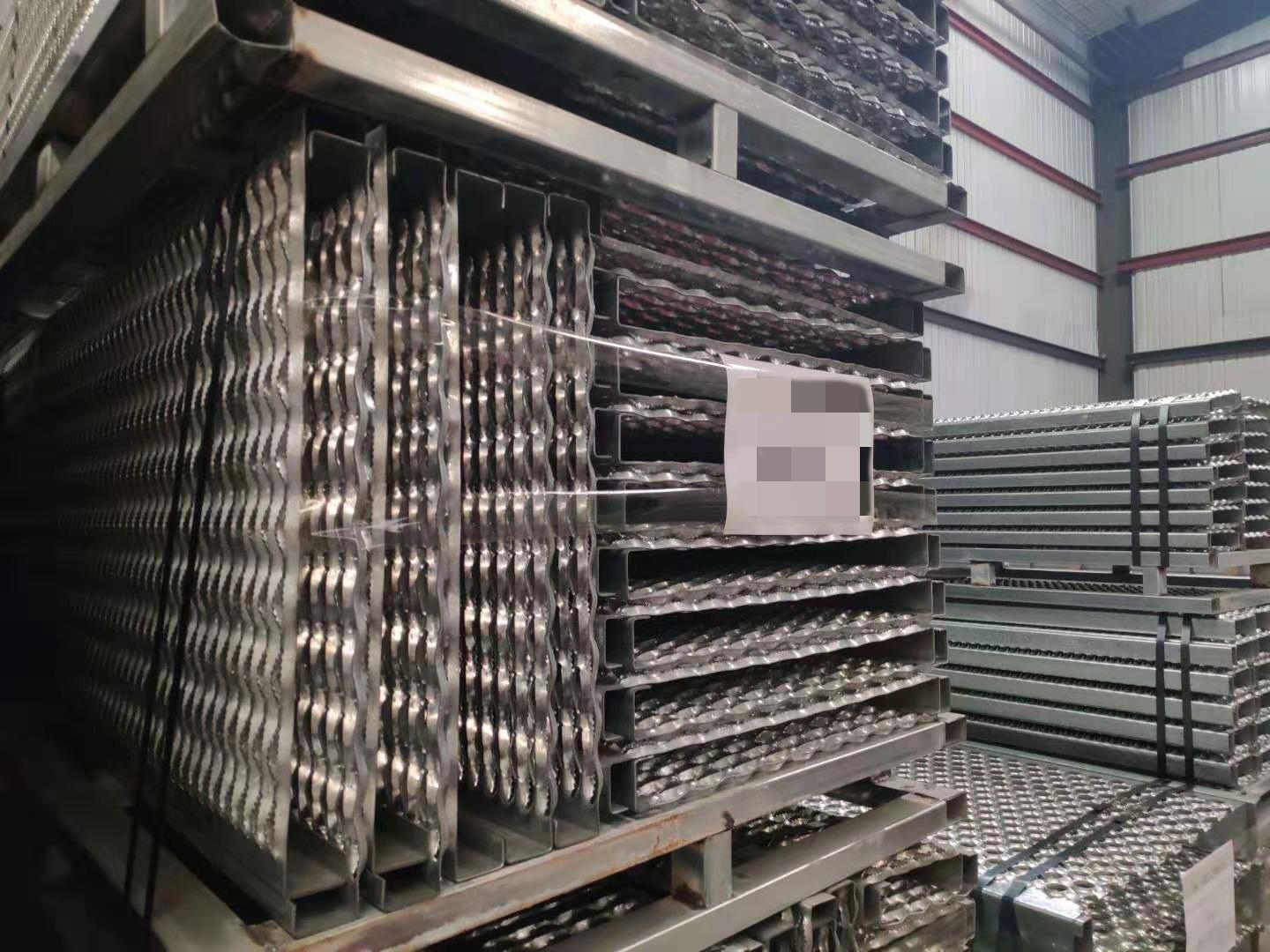 Anti Skid Plate Aluminum Walkway Floor And Roof Grating