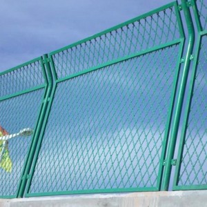 How long does the highway guardrail net last when used outdoors? How long does the highway guardrail net last when used outdoors?