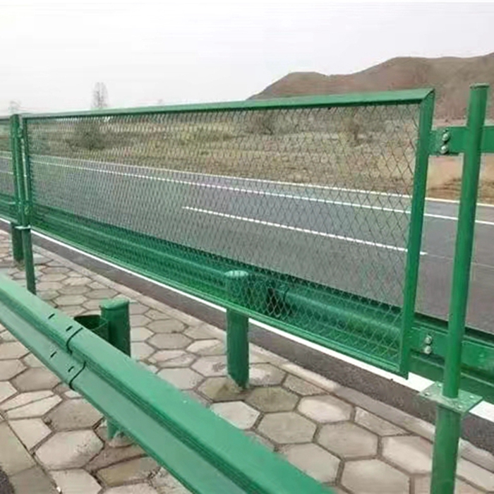 Which metal mesh is better for bridge anti-throw mesh? Which metal mesh is better for bridge anti-throw mesh?