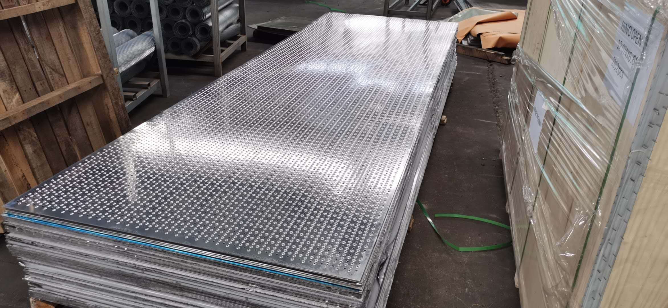Analysis of metal anti-skid plates: excellent material, worry-free and anti-slip Analysis of metal anti-skid plates: excellent material, worry-free and anti-slip