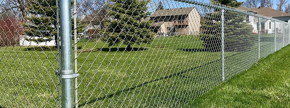 Application and advantages of chain link fence in modern agriculture Application and advantages of chain link fence in modern agriculture