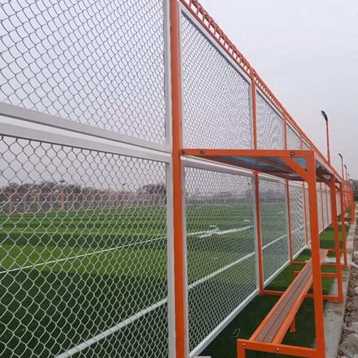 What are the commonly used chain link fence specifications?