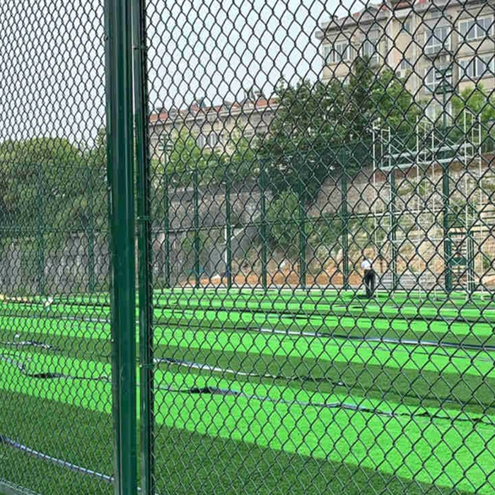 What should you pay attention to when spraying plastic on the football field fence? What should you pay attention to when spraying plastic on the football field fence?