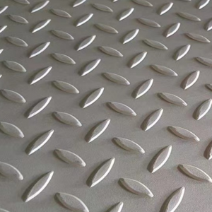 How many kinds of metal anti-skid plates are there? How many kinds of metal anti-skid plates are there?