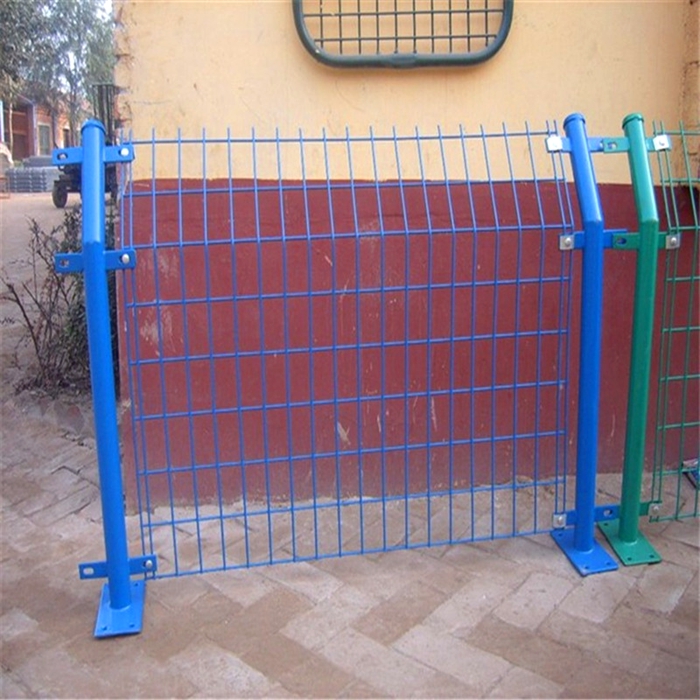 Easy installation economical and practical double wire fence double-sided wire fence