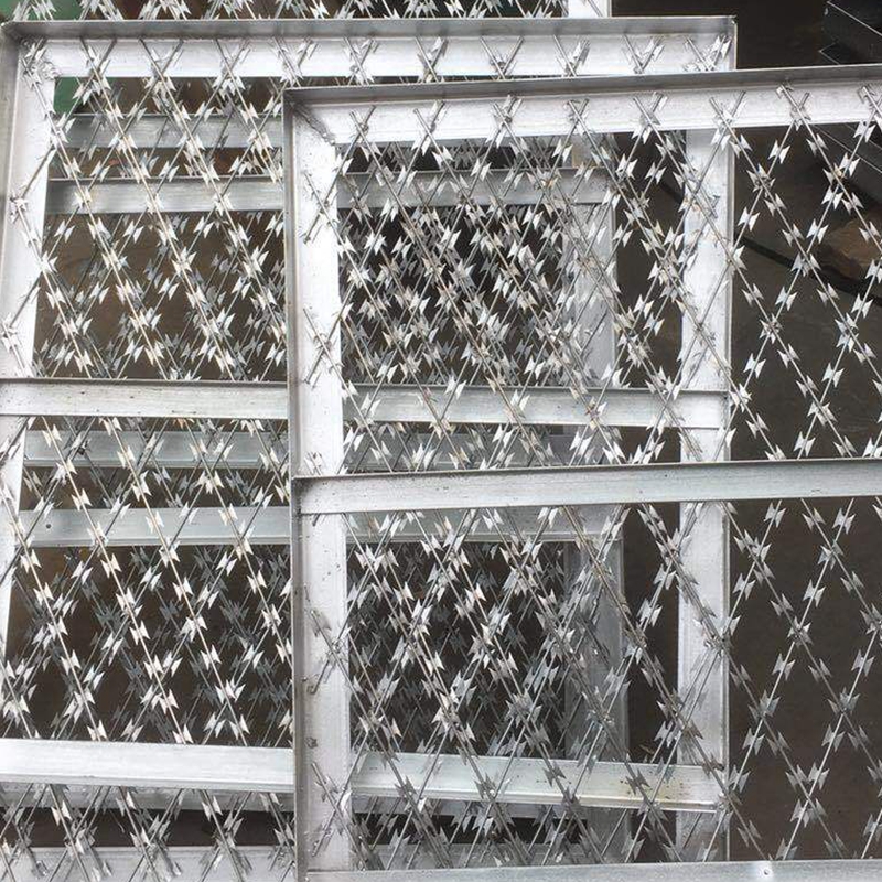 Straight Line Razor Barbed Wire Mesh Fence Welded Razor Barbed Wire Mesh
