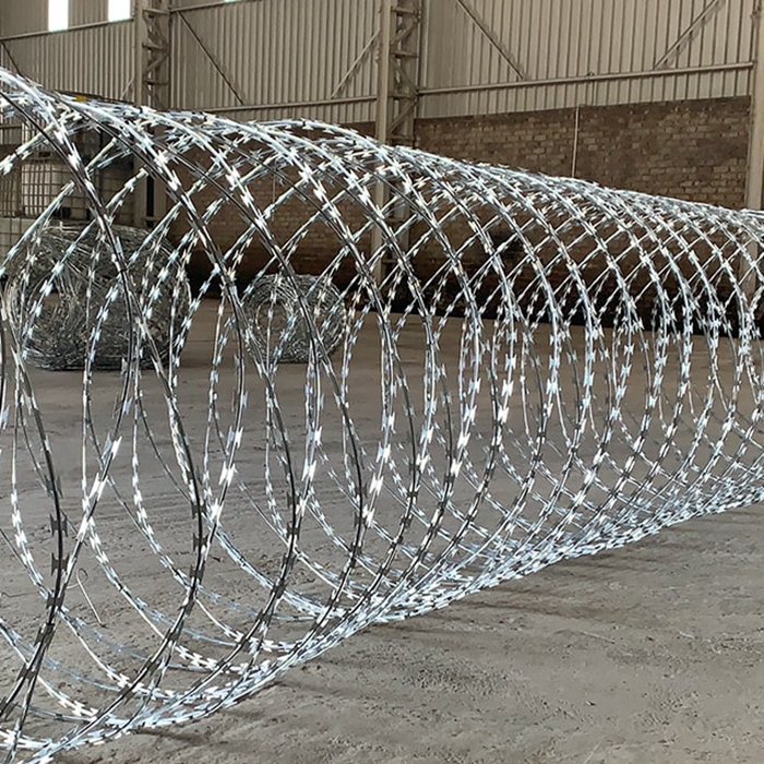 Wall blade barbed wire Wall blade barbed wire