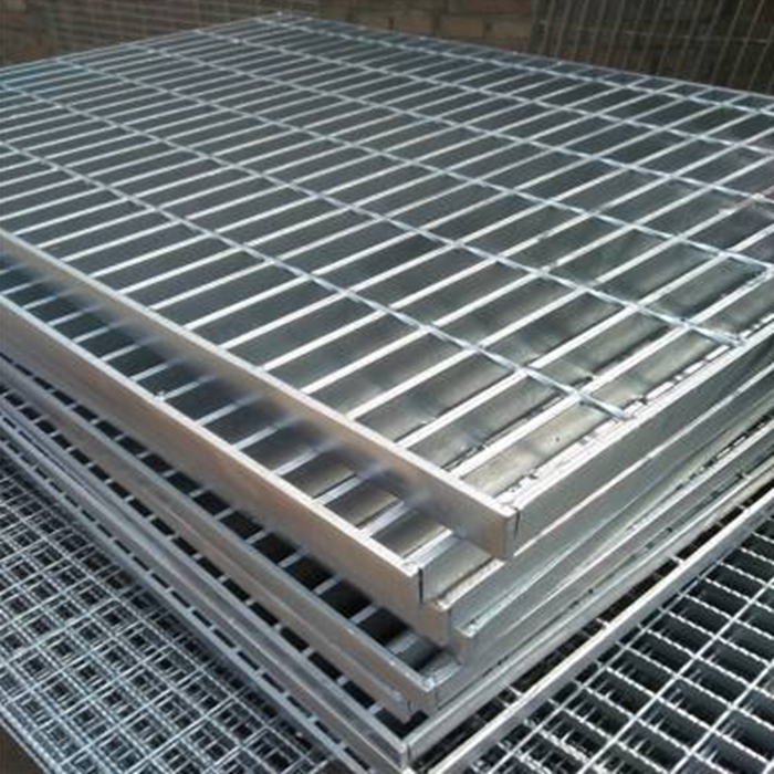 Structural features of efficient and energy-saving steel grating shearing equipment Structural features of efficient and energy-saving steel grating shearing equipment
