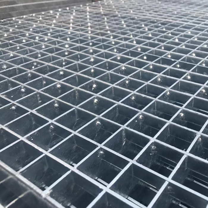 Is the thicker the galvanized layer of hot-dip galvanized steel grating, the better? Is the thicker the galvanized layer of hot-dip galvanized steel grating, the better?