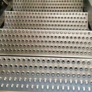 Hot dipped galvanized welded iron wire mesh welded wire mesh fence roll for bird cage