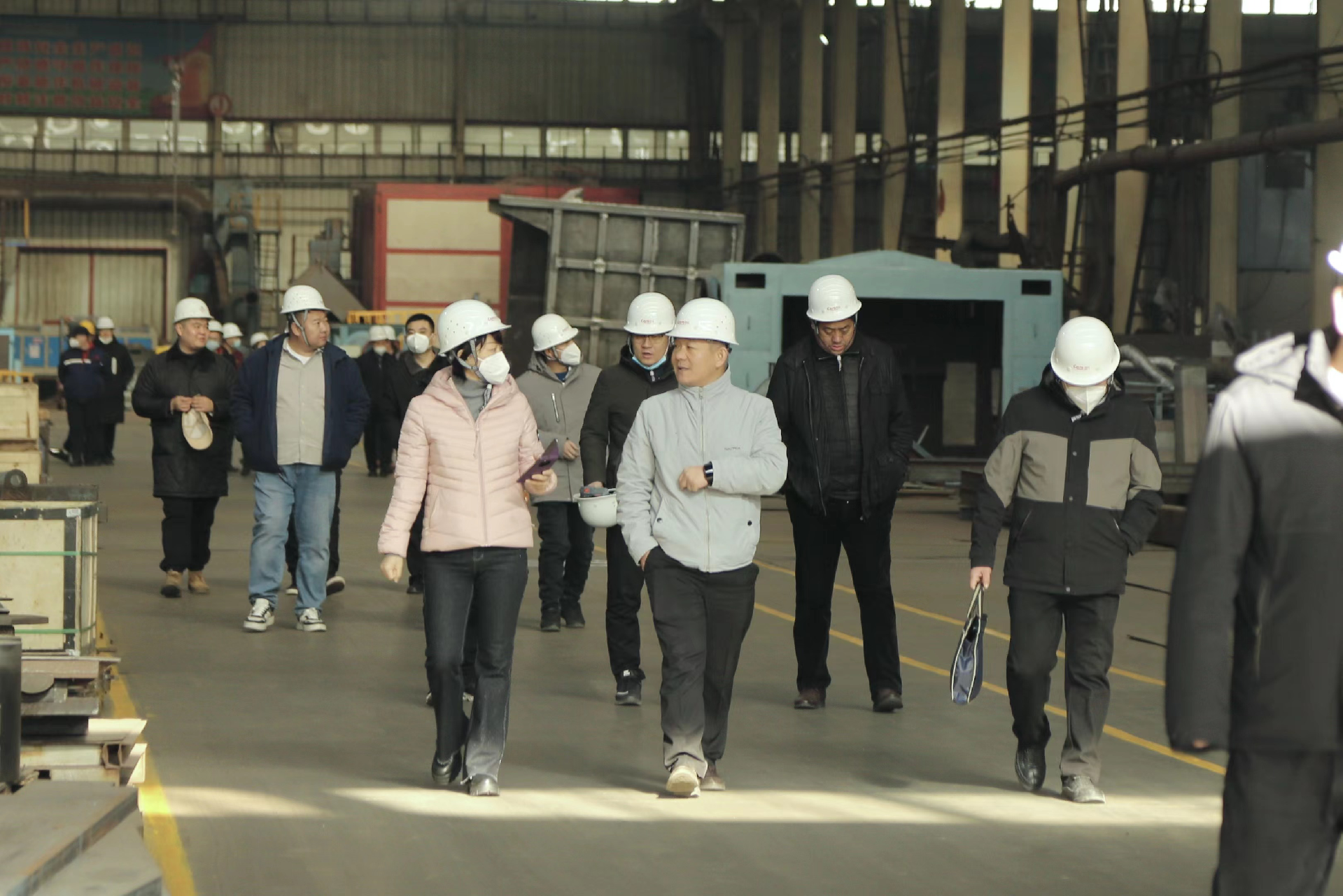 【News】Yi County Bureau of Industry and Information Technology leaders and enterprise representatives visited Yonghong