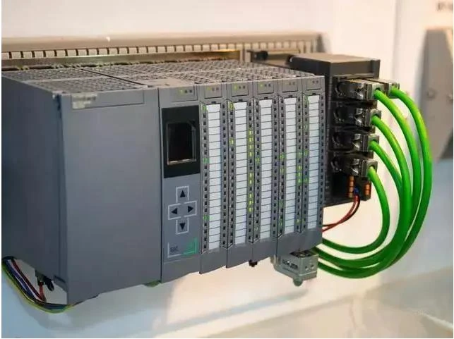 Empowering Industry 4.0: The Role of PLC Controllers in Modern Automation