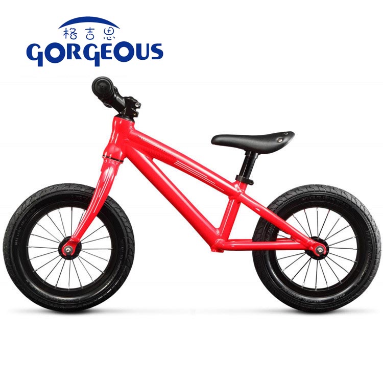 BALANCE BIKE