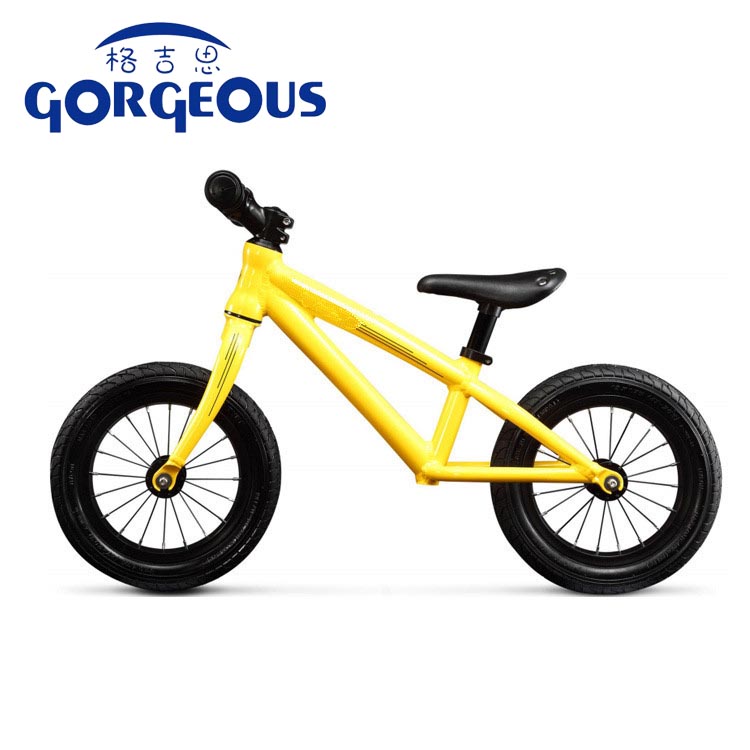 BALANCE BIKE